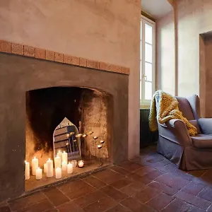 https://domus-dea-luxury.italymilanhotels.net